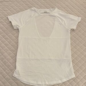 Under Armour Women's White Short Sleeve Tee